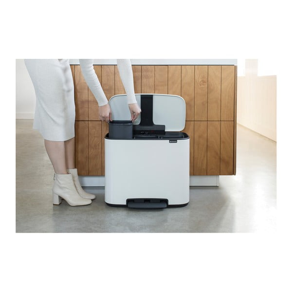Bílý nášlapný ocelový odpadkový koš na tříděný odpad 3x11 l Bo – Brabantia-image-2