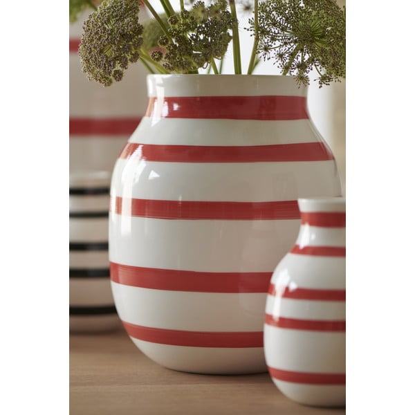 Bílo-červená pruhovaná keramická váza Kähler Design Omaggio, výška 20,5 cm-image-3