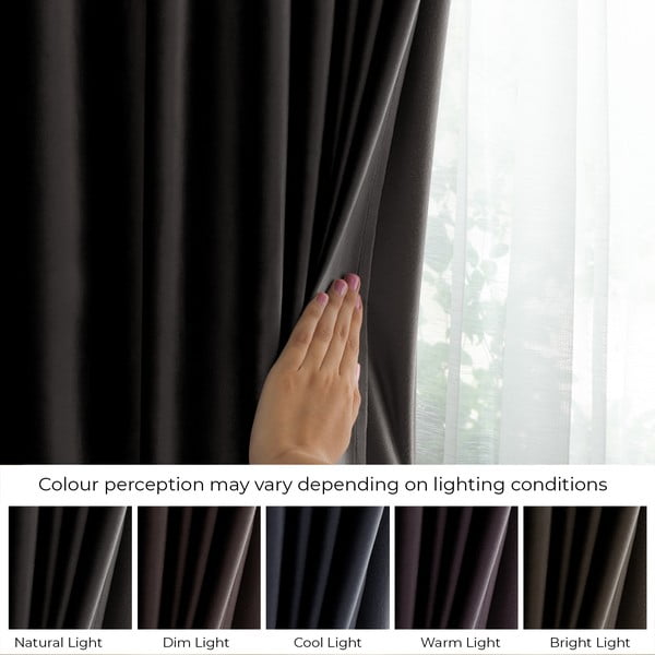 Černý sametový dimout závěs 140x245 cm Eyelets – Restilo-image-4