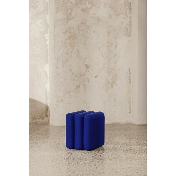 Modrý vlněný taburet Radd – noo.ma-image-1