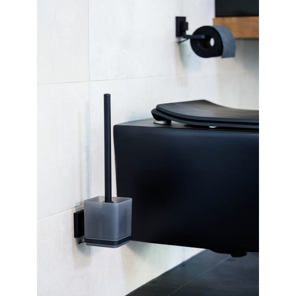 Černá samodržící plastová WC štětka Quadro – Wenko-image-1