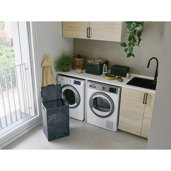 Tmavě šedý úložný box s víkem z recyklovaného plastu 19x30x15 cm Kaya – Curver-image-1