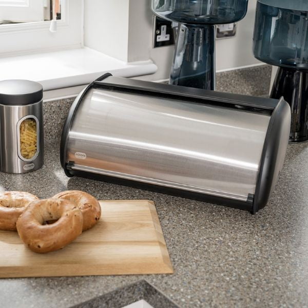 Černý chlebník Addis Bread Bin-image-1