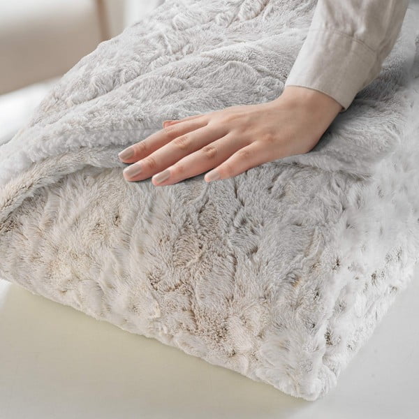 Šedobéžová deka z umělé kožešiny 220x240 cm Alaska – douceur d'intérieur-image-1