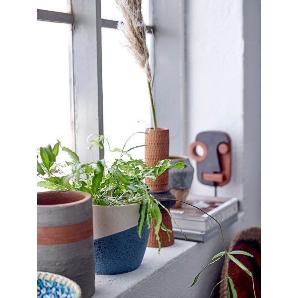 Terakotová dekorativní soška Bloomingville Kazo, výška 27,5 cm-image-1