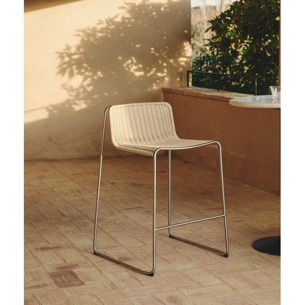 Béžová kovová zahradní barová židle Tavari – Kave Home-image-1