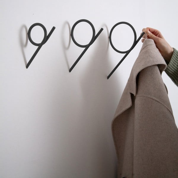 Černý nástěnný kovový háček Tuba L – Spinder Design-image-1