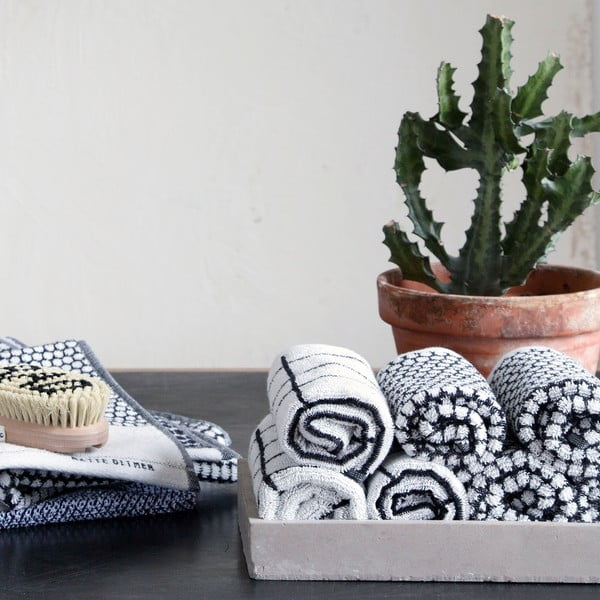 Bílá bavlněná osuška 70x140 cm Tile Stone – Mette Ditmer Denmark-image-2