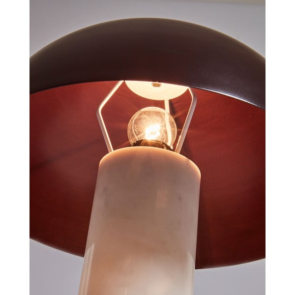 Bílá/tmavě hnědá mramorová stolní lampa s kovovým stínidlem (výška 43 cm) Zorione – Kave Home-image-3