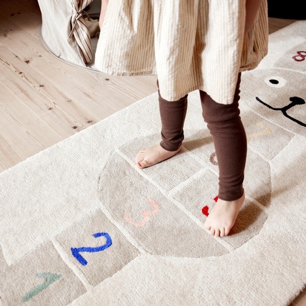Ručně tkaný dětský hrací koberec s příměsí vlny 75x180 cm Rabbit Hopscotch – OYOY Mini-image-1