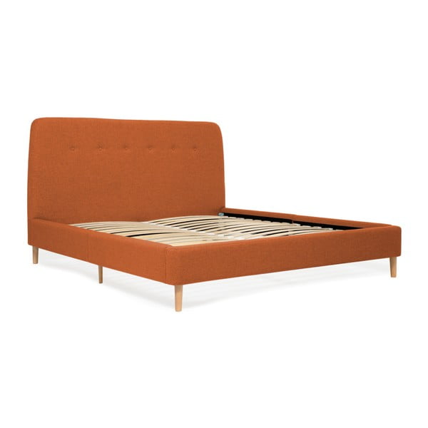Oranžová dvoulůžková postel s dřevěnými nohami Vivonita Mae Queen Size, 160 x 200 cm