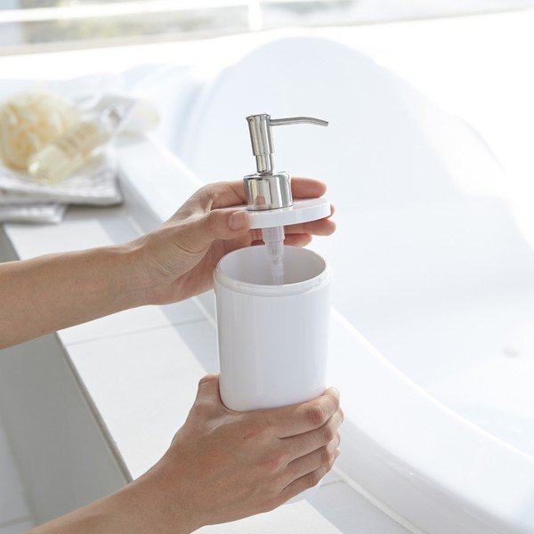 Bílý plastový dávkovač mýdla 500 ml Round – YAMAZAKI-image-4