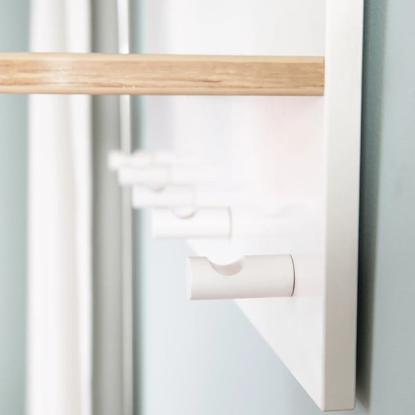 Nástěnný dětský věšák v dekoru dubu v bílo-přírodní barvě Ava – Roba-image-4