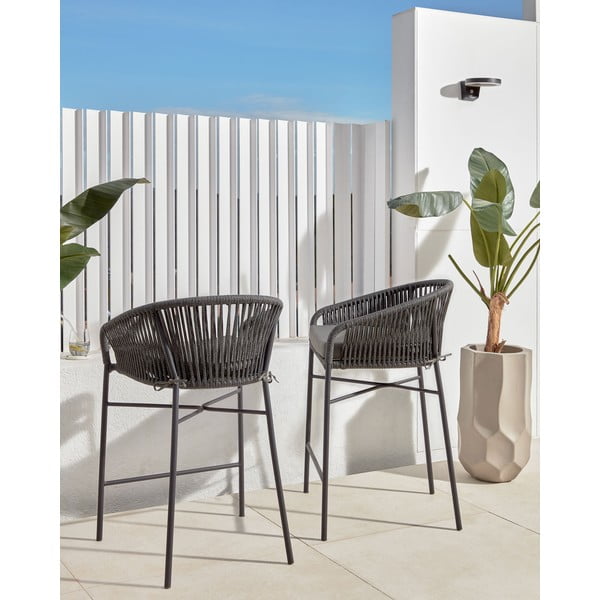 Černá kovová/polstrovaná zahradní barová židle Yanet – Kave Home-image-2