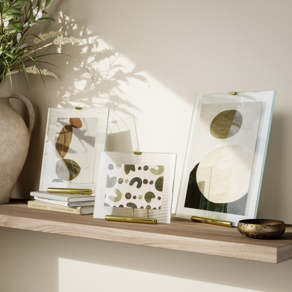 Skleněný stojací rámeček ve zlaté barvě 19x23 cm Flute – Umbra-image-4