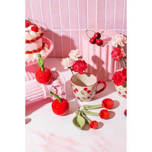 Béžový keramický hrnek 250 ml Cherries – Sass & Belle-image-1