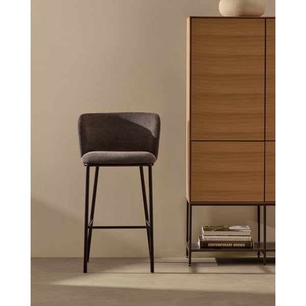 Tmavě šedá barová židle (výška sedáku 65 cm) Ciselia – Kave Home-image-1