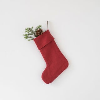 Červená vánoční lněná závěsná dekorace Linen Tales Christmas Stocking