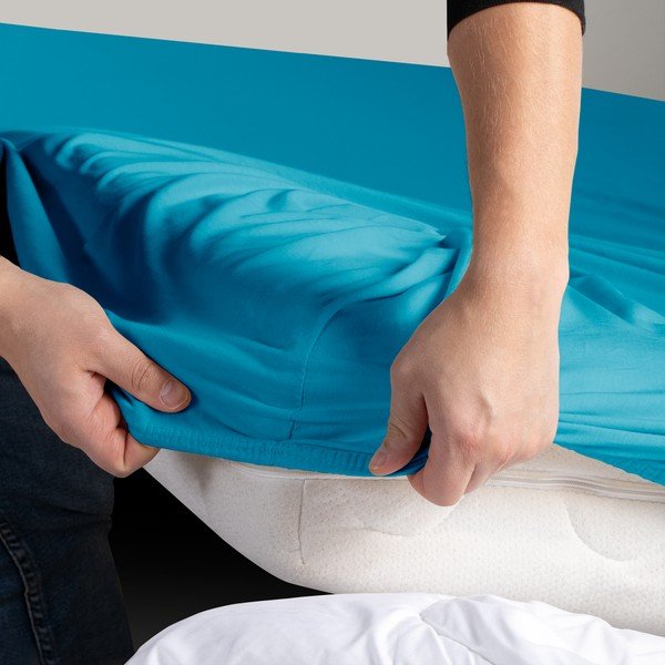 Modré napínací prostěradlo jersey 120x200 cm Amber – Restilo-image-1