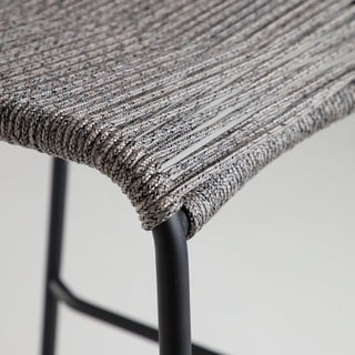 Šedá barová židle s ocelovou konstrukcí Kave Home Glenville, výška 62 cm