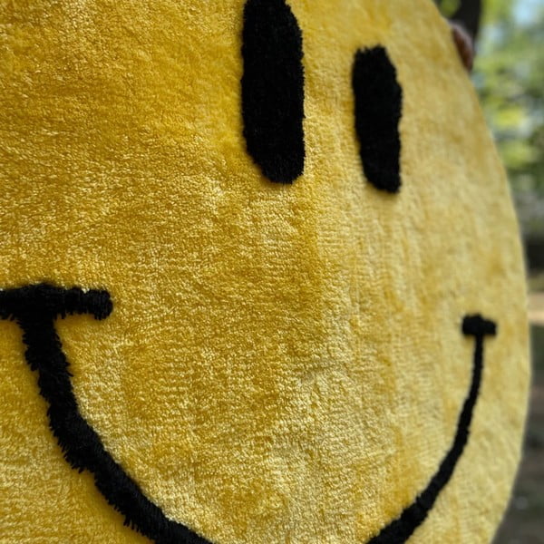Žlutá koupelnová předložka ø 90 cm Yellow Smile – Foutastic-image-2