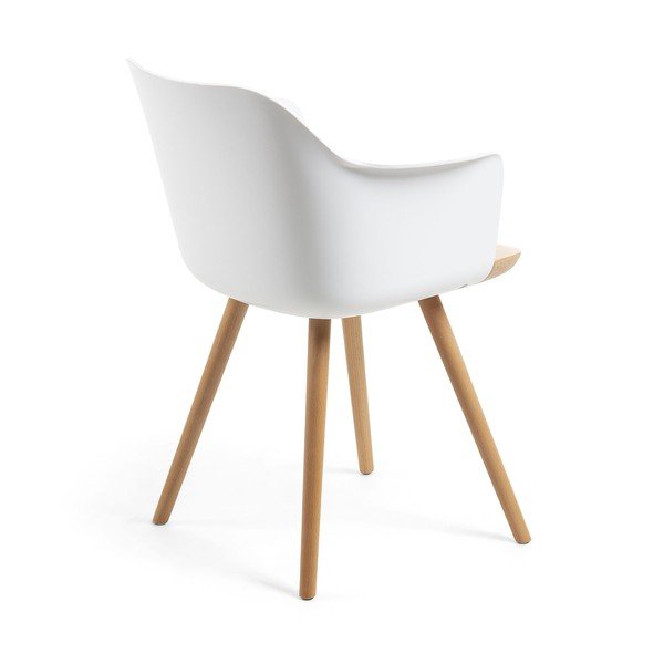 Bílé křeslo s nohama z bukového dřeva Kave Home Klam-image-3