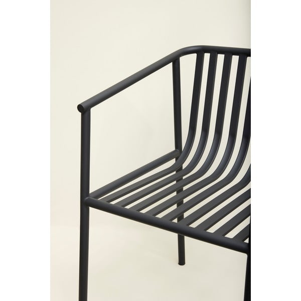 Černé kovové zahradní křeslo Villa – Hübsch-image-1