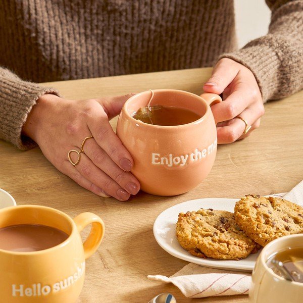 Růžový kameninový hrnek 420 ml Muggies – Salt&Pepper-image-1