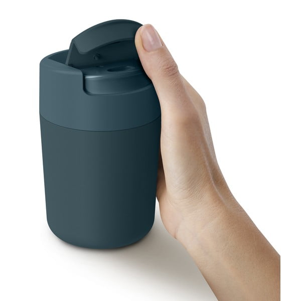Tmavě modrý cestovní hrnek 340 ml Sipp – Joseph Joseph-image-4