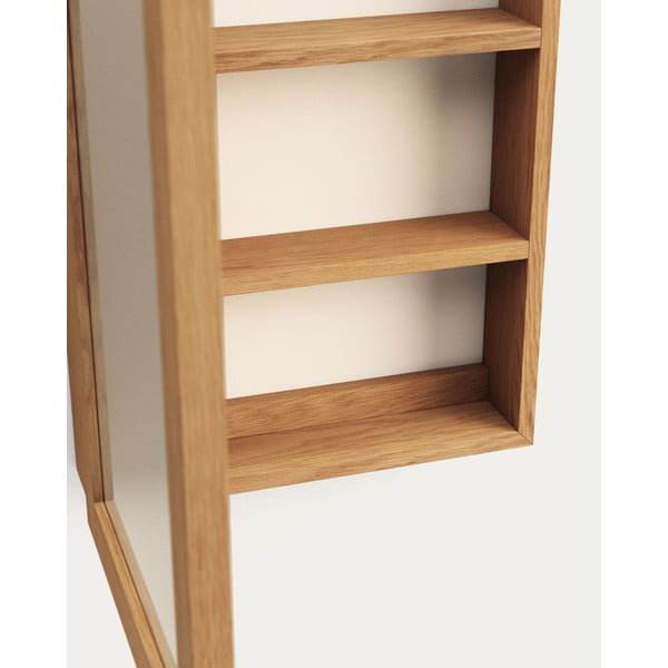 Závěsná koupelnová skříňka se zrcadlem z teakového dřeva v přírodní barvě 50x70 cm Plubia – Kave Home-image-4