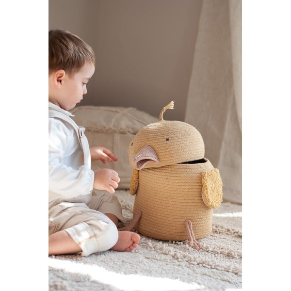 Žlutý látkový dětský koš na hračky ø 25x30 cm Charlie the Chicken – Lorena Canals-image-3