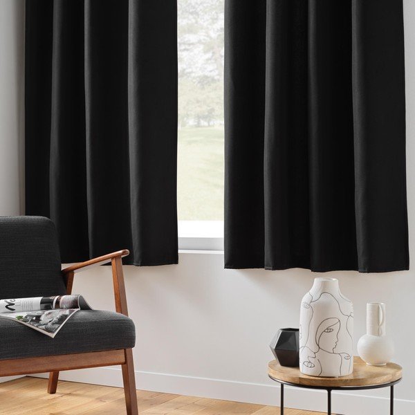 Černý termo/dimout závěs z mikrovlákna 135x180 cm Micropolar – douceur d'intérieur-image-1