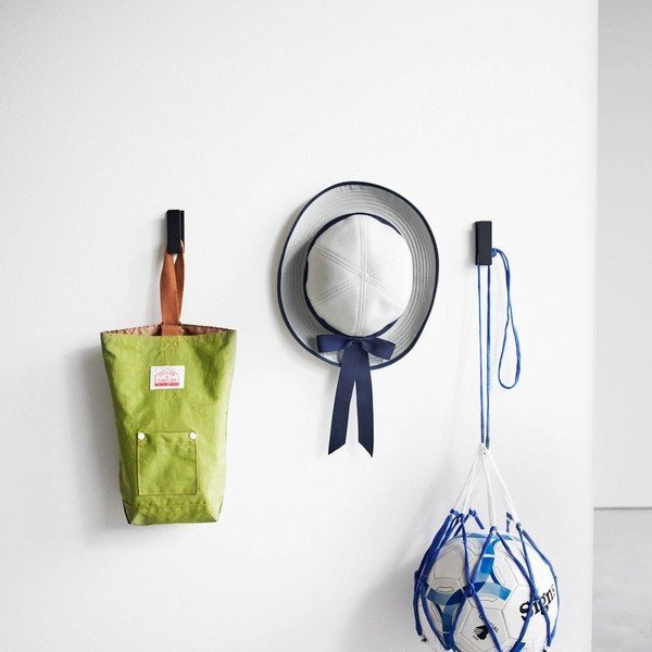 Černé nástěnné kovové háčky v sadě 3 ks Tower – YAMAZAKI-image-3