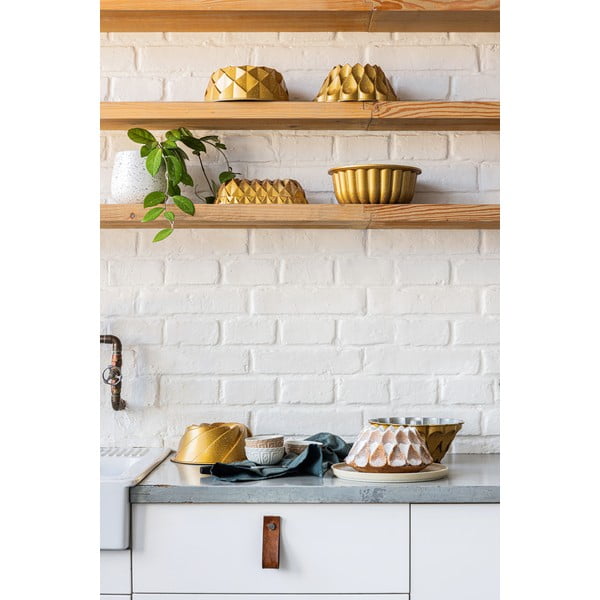 Forma na pečení z litého hliníku ve zlaté barvě Bonami Selection Rosa-image-1