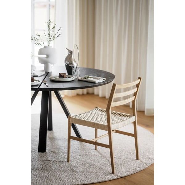 Kulatý jídelní stůl s deskou z dubového dřeva 150x150 cm Carradale - Rowico-image-4