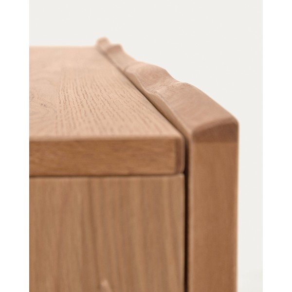 Nízká komoda v dekoru dubu v přírodní barvě 150x71 cm Rasha – Kave Home-image-2