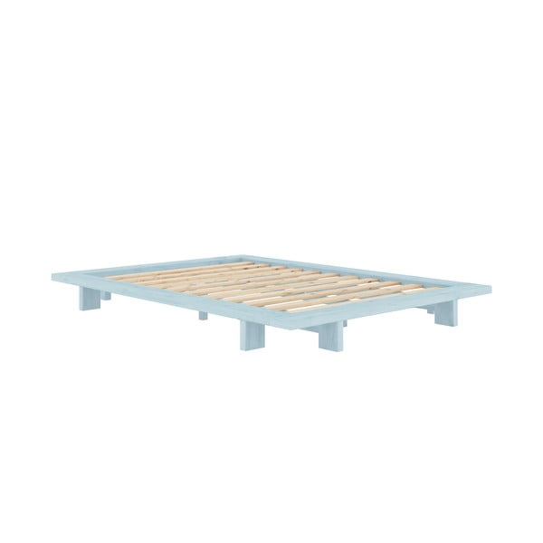 Světle modrá dvoulůžková postel z borovicového dřeva s roštem 160x200 cm Japan – Karup Design