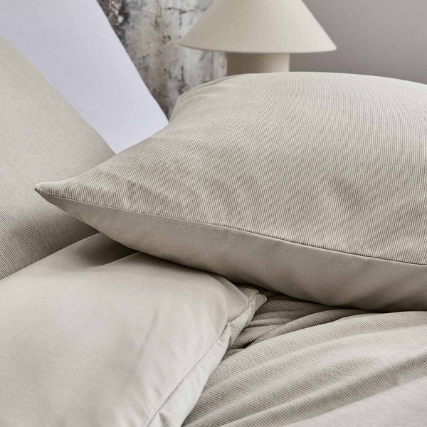 Béžové povlečení na dvoulůžko/prodloužené z mikrovlákna 240x220 cm Azura – douceur d'intérieur-image-1