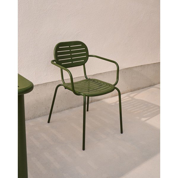 Tmavě zelená kovová zahradní židle Brai – Kave Home-image-1