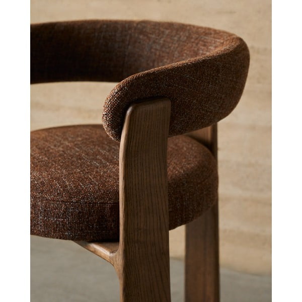 Hnědé jídelní křeslo s područkami z jasanového dřeva Granite – Kave Home-image-3