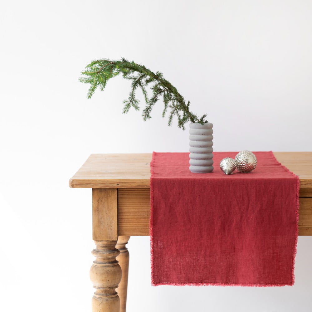 Červený lněný běhoun na stůl Linen Tales Classic, 40 x 150 cm