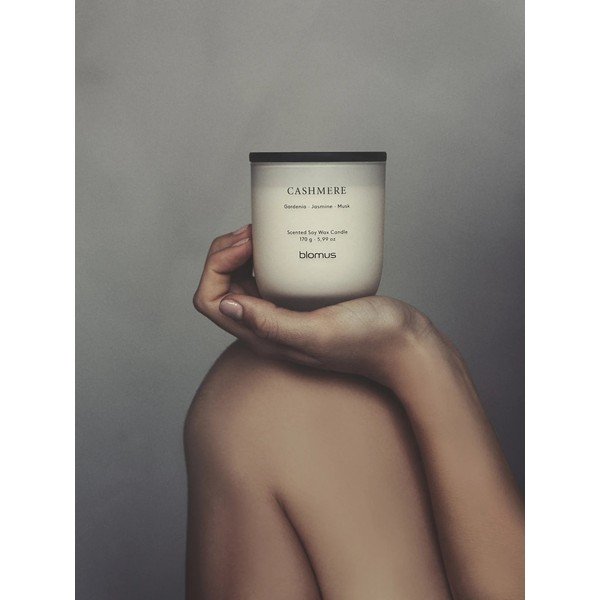 Vonná sojová svíčka doba hoření 35 h Tuoksu Cashmere – Blomus-image-3