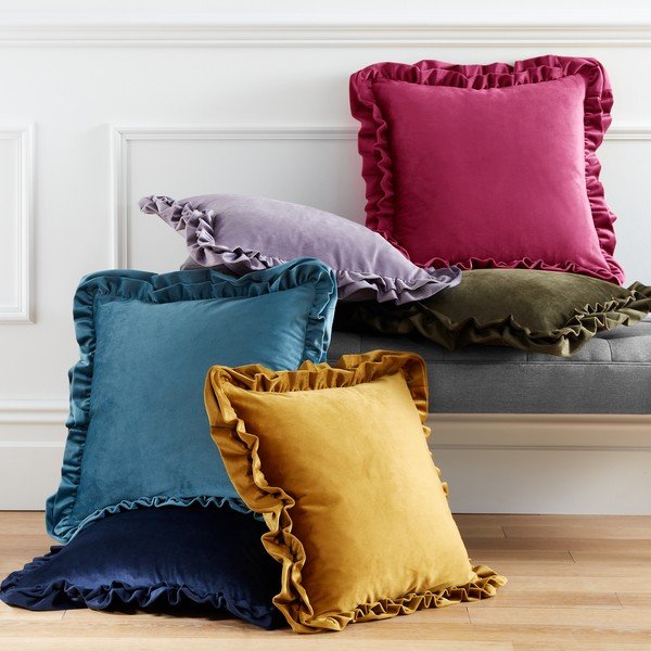 Sametový dekorační polštář 43x43 cm Velvet Double Frill – Catherine Lansfield-image-4