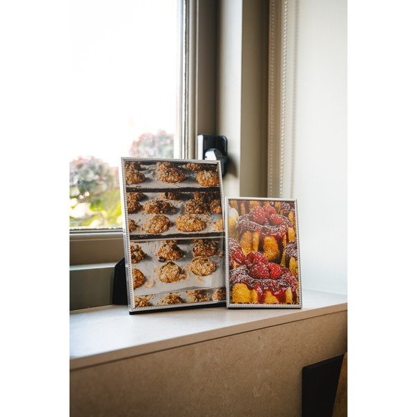 Kovový stojací rámeček v leskle stříbrné barvě 14x19 cm Sweet Memory Pearl – Zilverstad-image-2