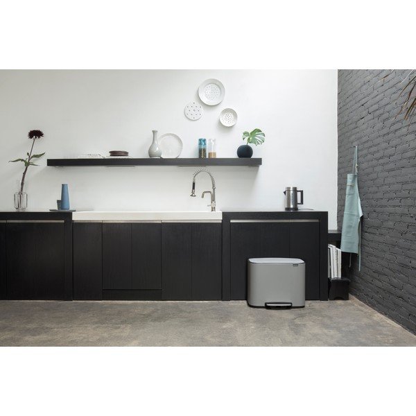 Světle šedý nášlapný ocelový odpadkový koš na tříděný odpad 11+23 l Bo – Brabantia-image-1