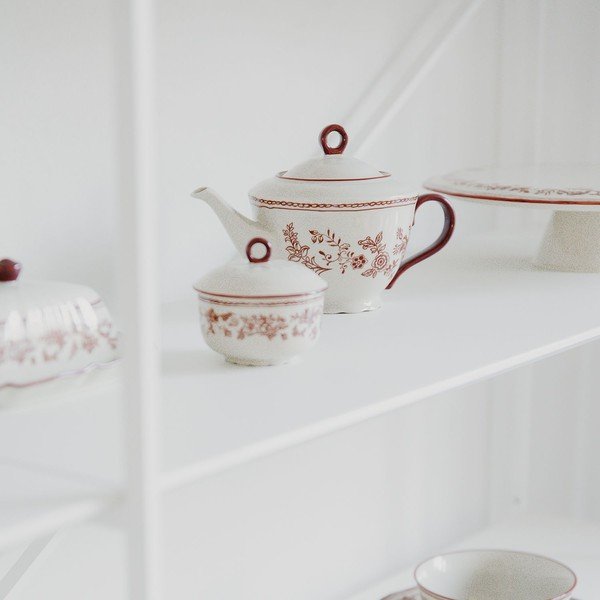 Vínová/slonovinová porcelánová konvice na čaj 920 ml Cyril – S|P Collection-image-1