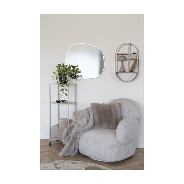 Světle šedé křeslo z textilie bouclé Messina – House Nordic-image-4