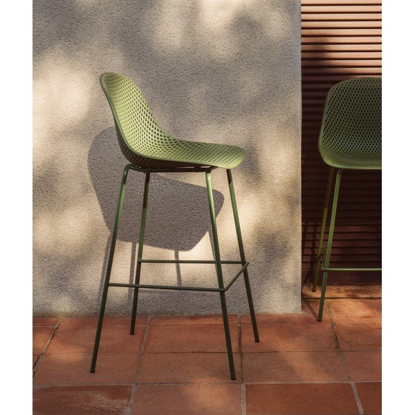 Zelená kovová/plastová zahradní barová židle Quinby – Kave Home-image-1
