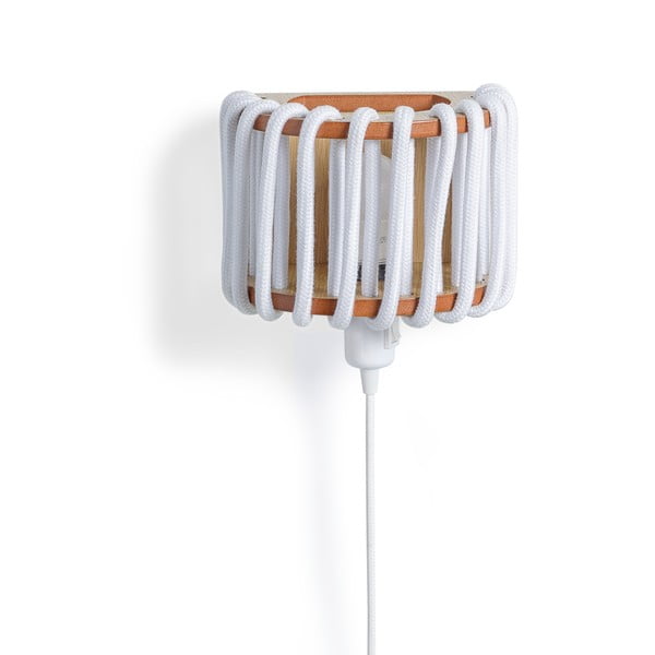 Bílá nástěnná lampa s dřevěnou konstrukcí EMKO Macaron, délka 20 cm-image-1