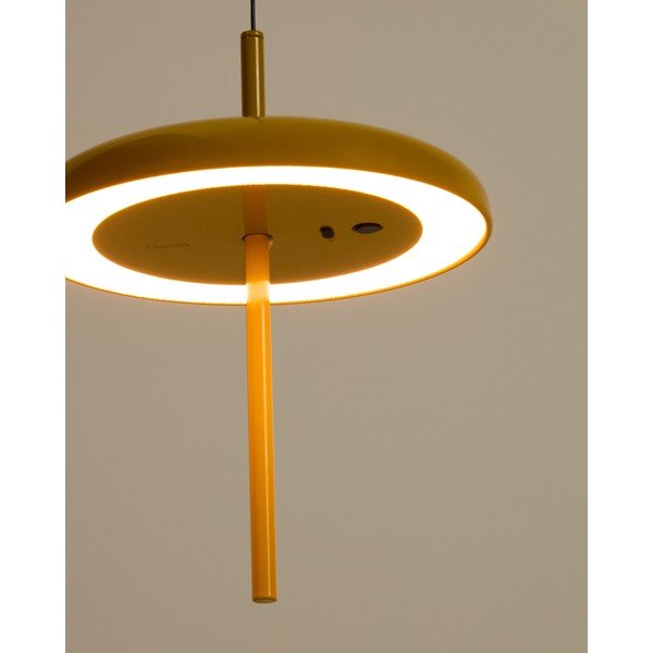 Žluté LED stmívatelné závěsné svítidlo s kovovým stínidlem ø 16 cm Porte – Kave Home-image-1